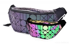 Ledvinka CHAMELEON GEOMETRIC reflexně svítící při dopadu světla Dedra